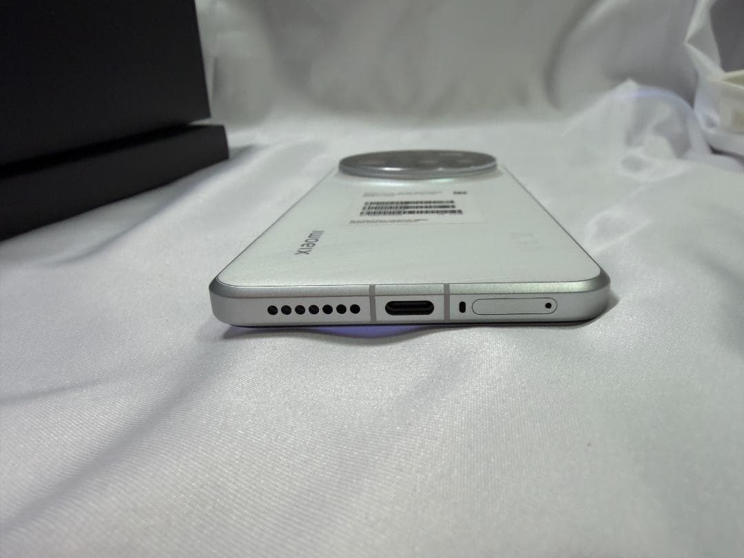 Xiaomi 15 Ultra ホワイト 16GB/512GB