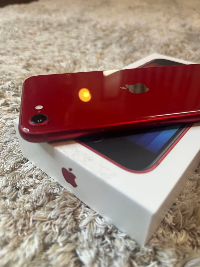 Apple iPhone SE (第3世代) レッド　128GB