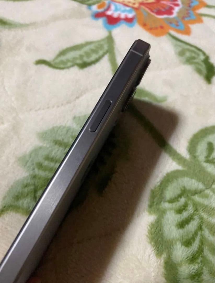 iPhone15 Pro 128GB 本体のみ　ジャンク　使用可能