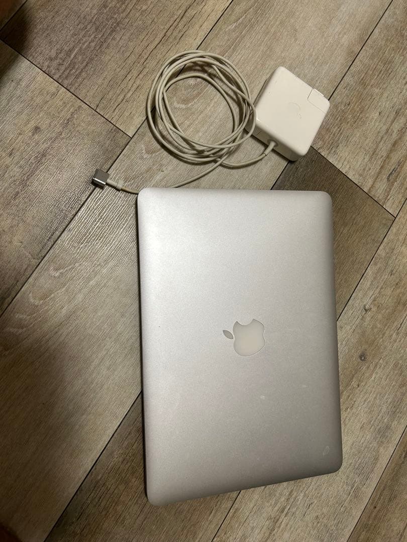 Apple MacBook 13インチ 充電器付き