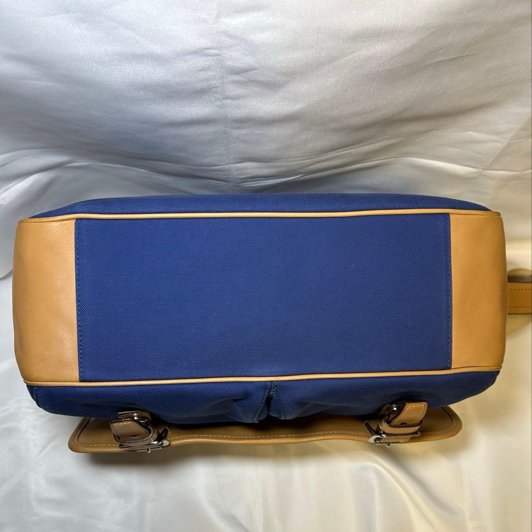 【希少・美品】COACH ボヤージュキャンバスメッセンジャーバッグ ショルダー