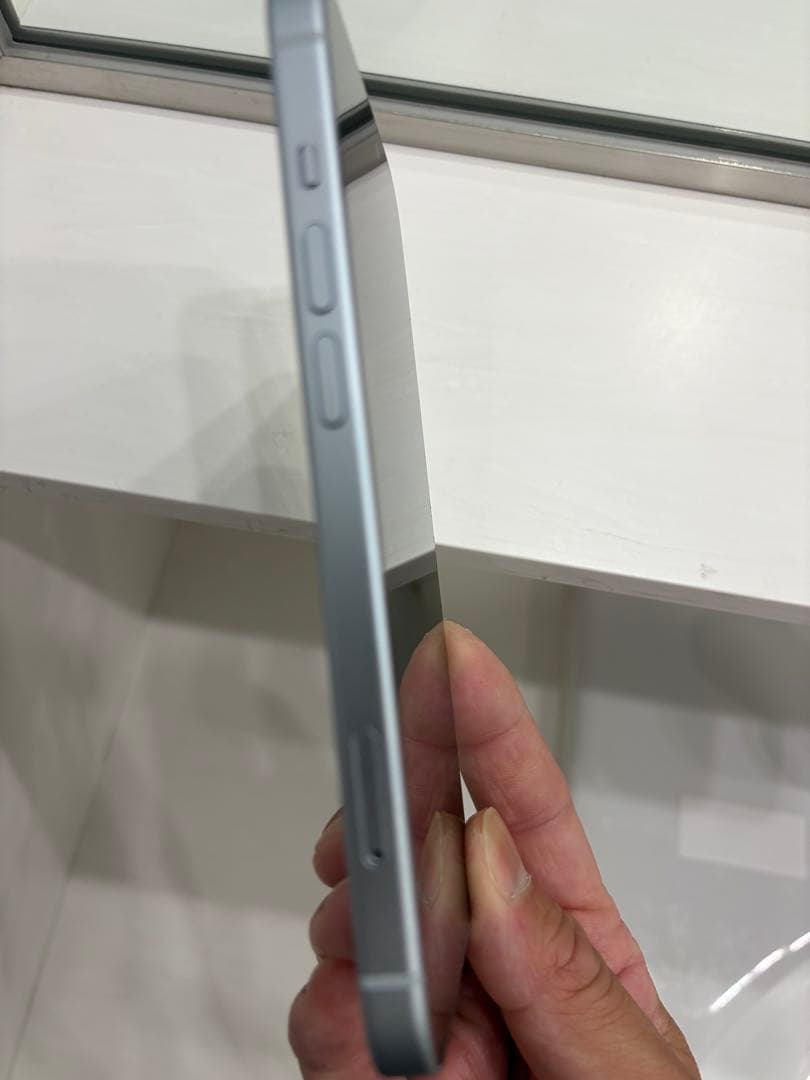 a*a様 Apple iPhone 15 本体 256gb 付属品なし　値下げし