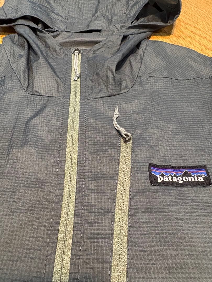 patagonia フーディニジャケット　Sサイズ
