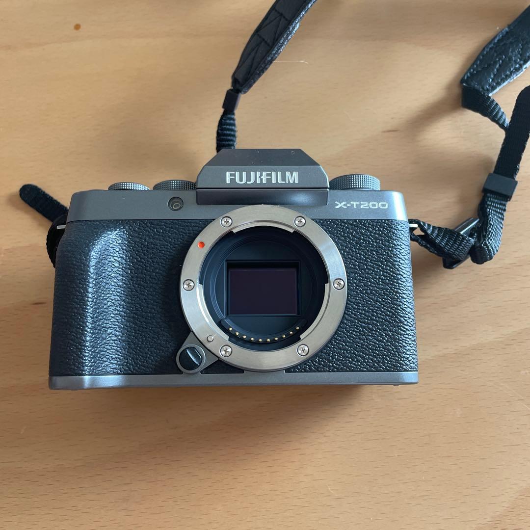 【美品】FUJIFILM X-T200 ダークシルバー15-45mmレンズキット