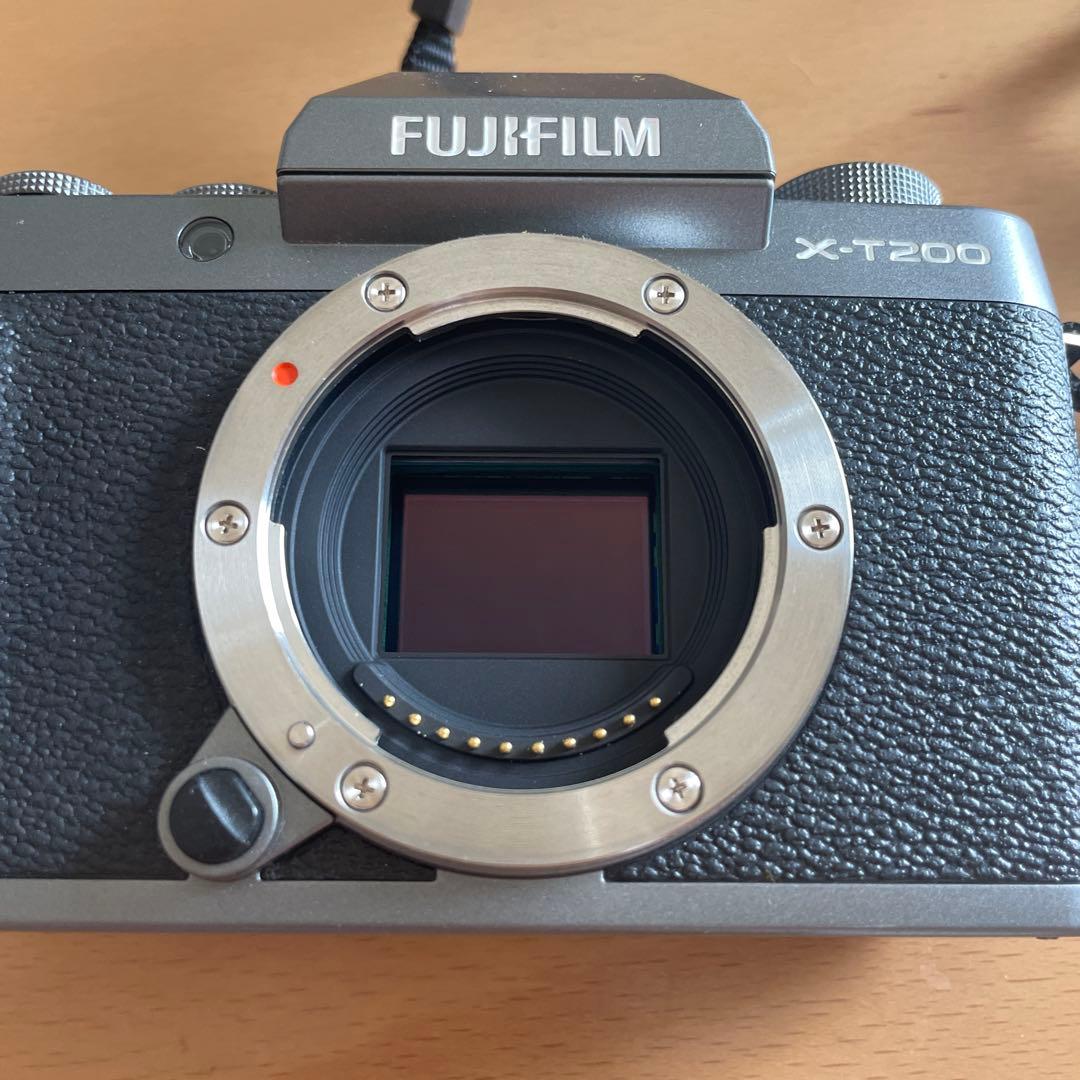 【美品】FUJIFILM X-T200 ダークシルバー15-45mmレンズキット