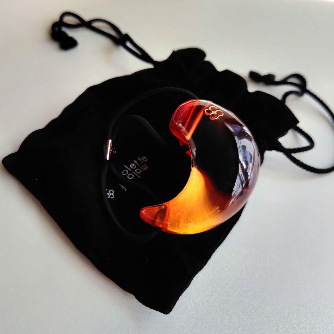 アクリリック ラージ ティアドロップポニー ウィズ アイコン