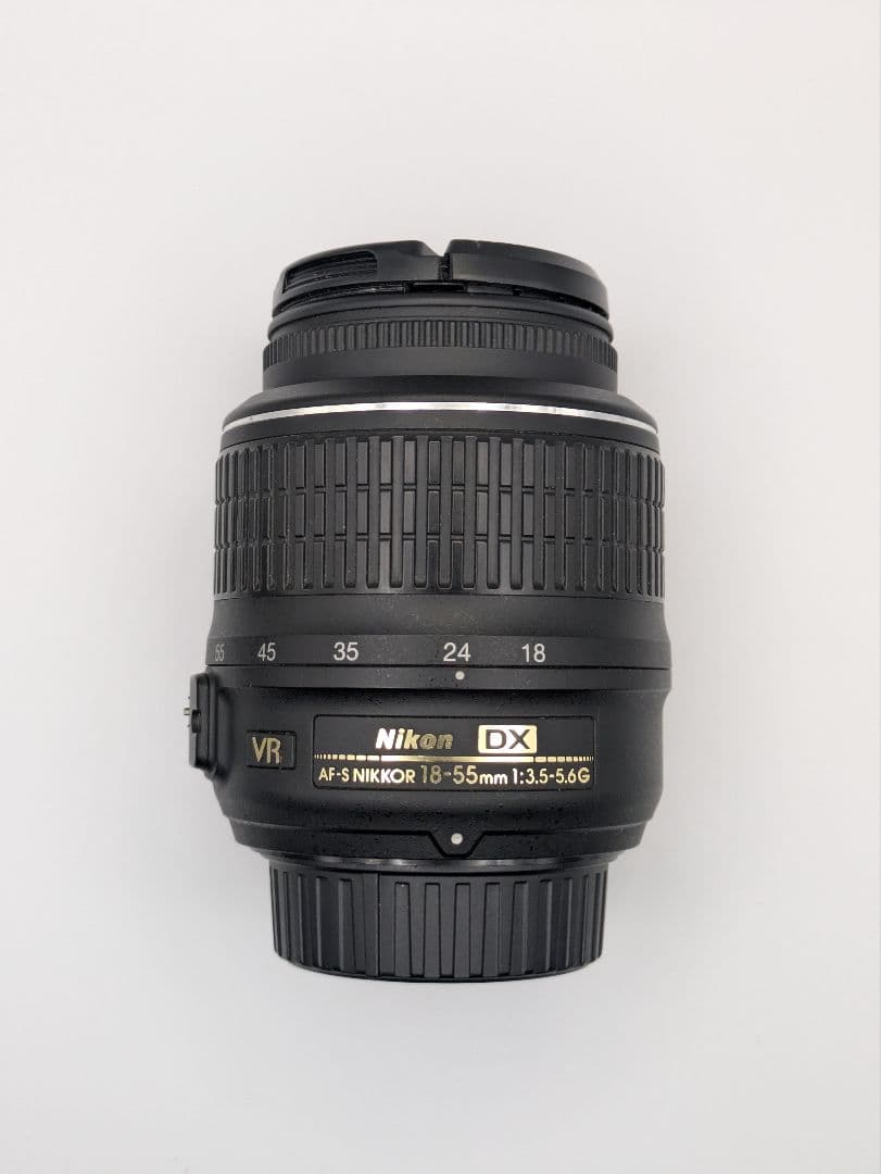 Nikon　D5600 ＋　レンズ　(18-55)VR