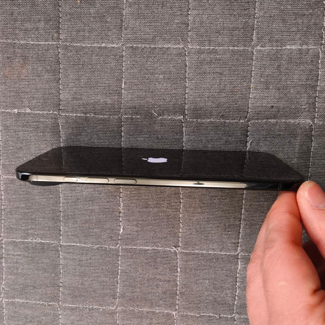 iPhone 17 Air 256GB 黒 新品に近い 充電18回 Simフリー