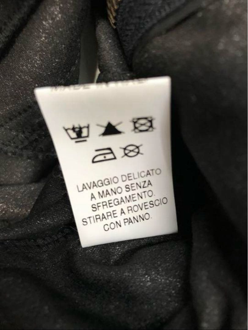 デニーローズ フェイクレザー ビスチェ 黒