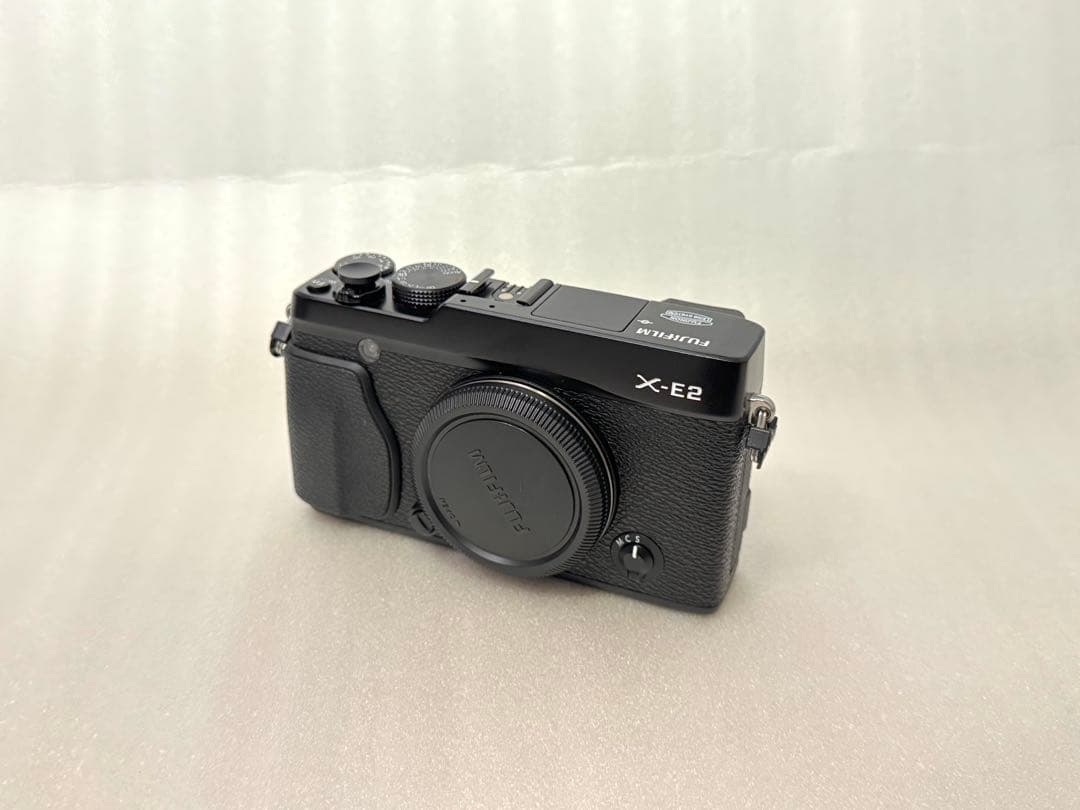 FUJIFILM X-E2 ミラーレスカメラ 2本レンズ付き