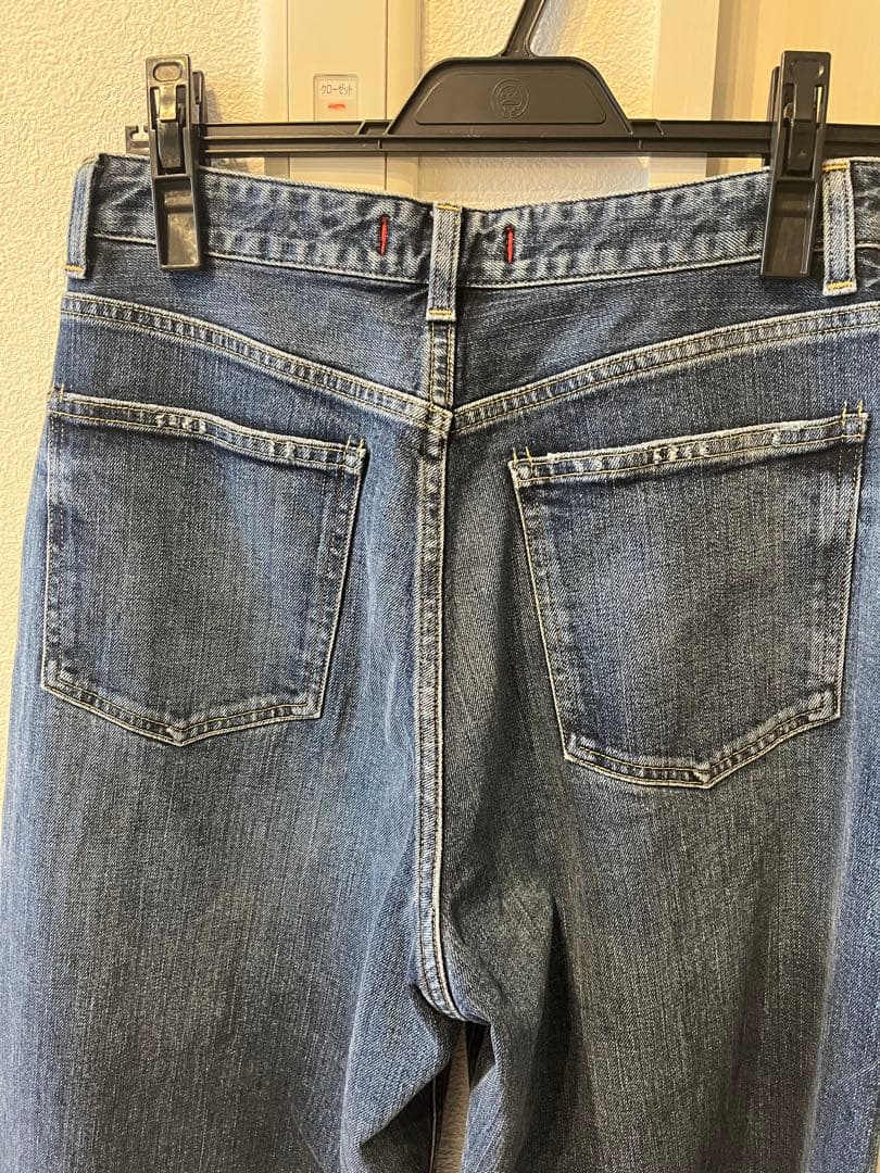 レッドカード　カーブデニム　サイズ25