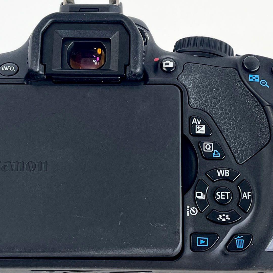 EOS Kiss X6i 18-135mmレンズキット ＋ バッテリーパックx3