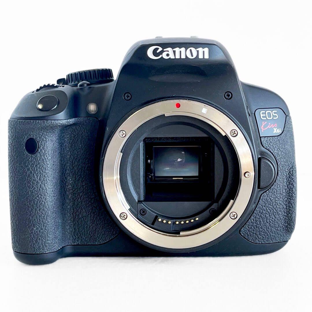 EOS Kiss X6i 18-135mmレンズキット ＋ バッテリーパックx3