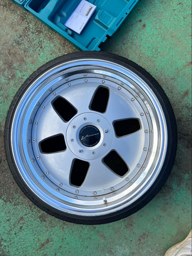 19インチ9.5j＋43 pcd114.3 SSR ヴィエナクライス 2本