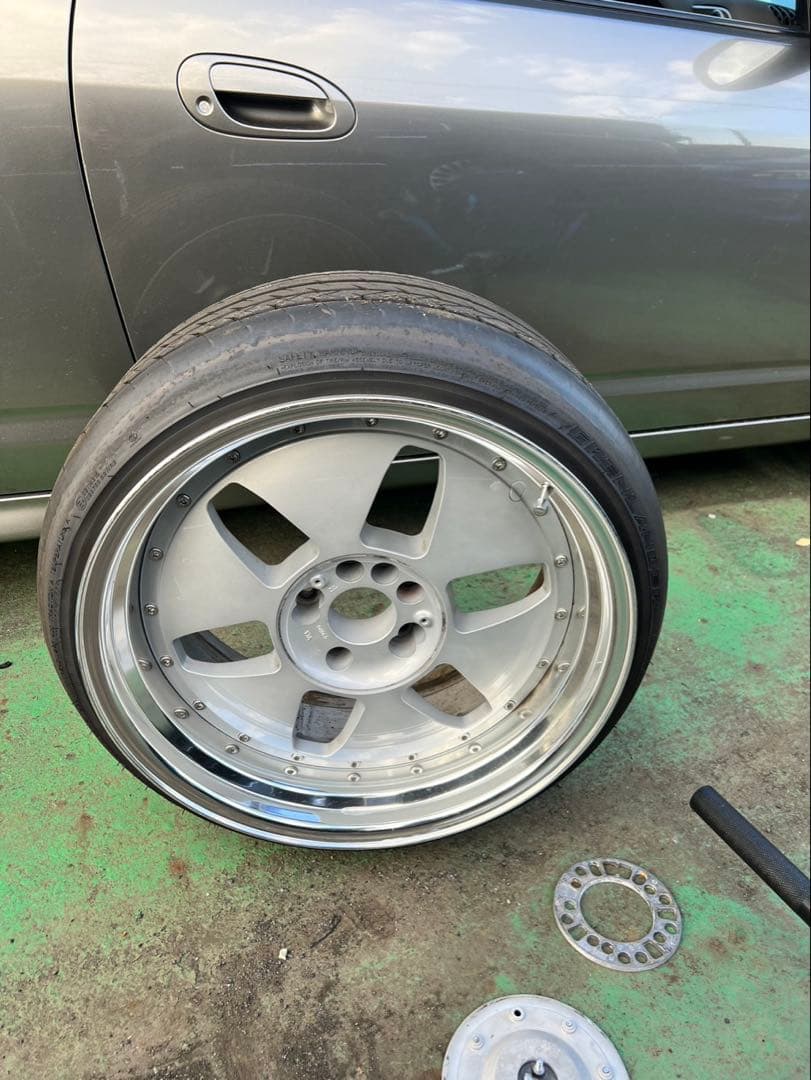 19インチ9.5j＋43 pcd114.3 SSR ヴィエナクライス 2本