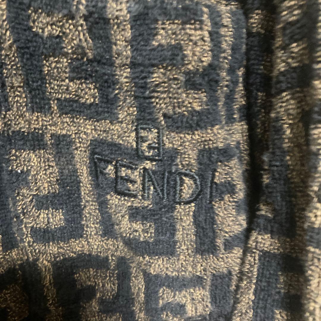 FENDI ガウン　ズッカ柄　ロゴ入りローブ