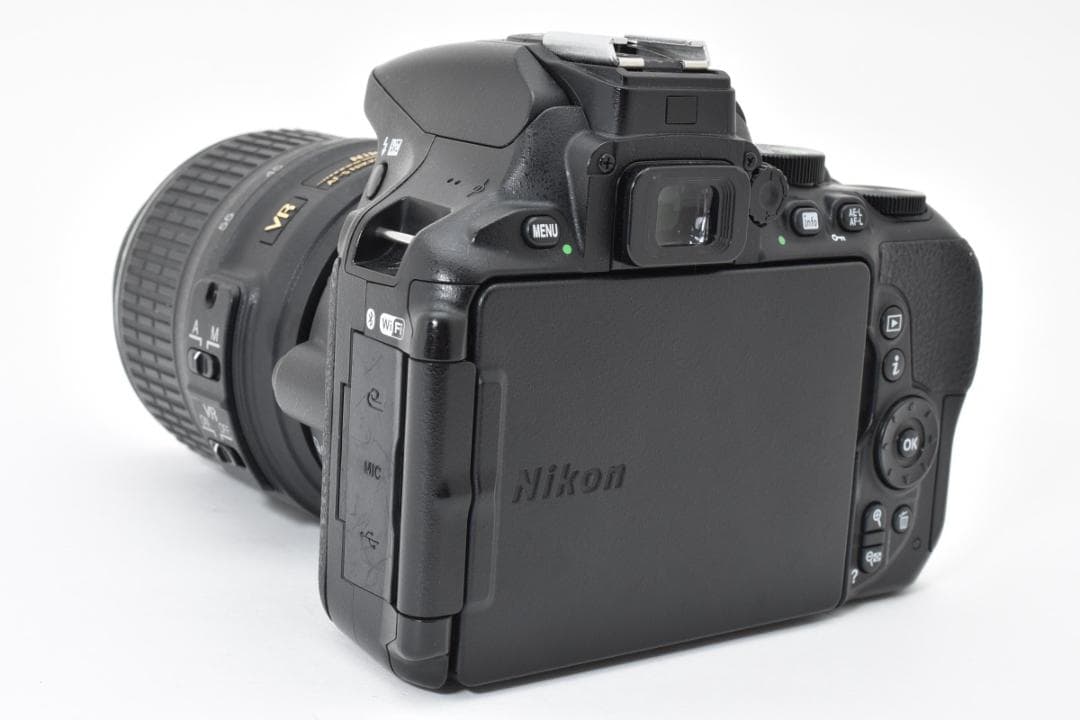 Nikon ニコン D5600 18-55VRレンズキット