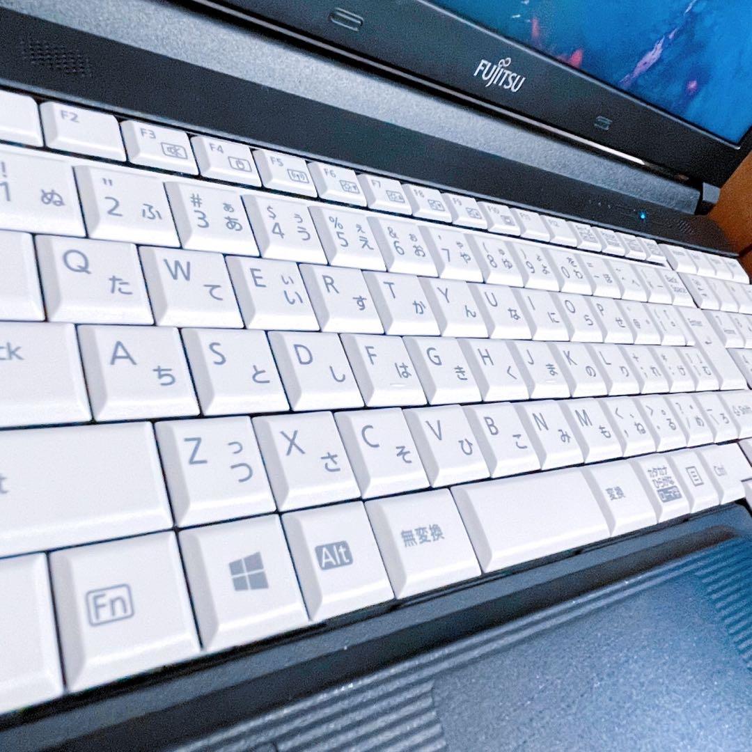 【高級機・極美品】2019年製 第8世代Corei7 SSD512G カメラ