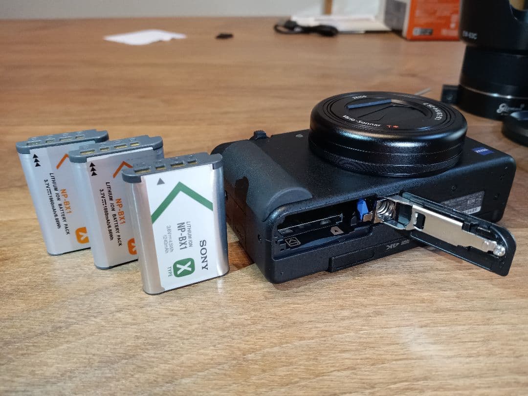 【電池計3個+SmallRig付】SONY VLOGCAM ZV-1【返金保証】