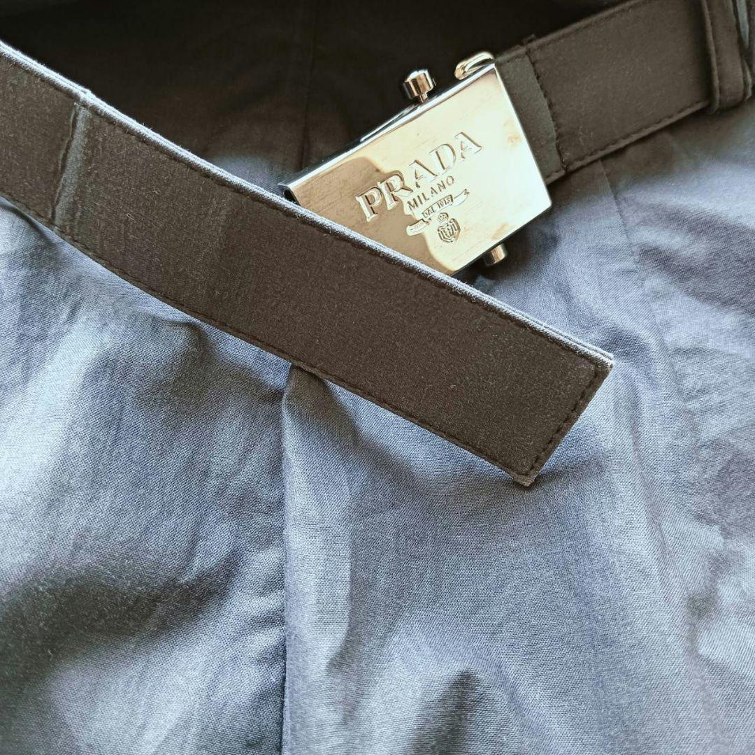 プラダ ロゴ刻印バックルベルト付き フレアスカート Aライン 42