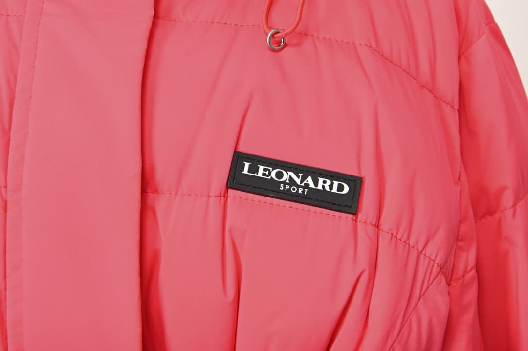 レオナール　フード付き ダウンコート