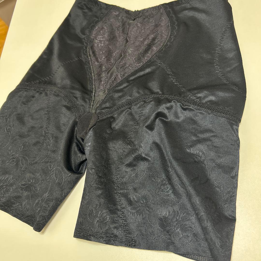 シャンデール　ガードル　82