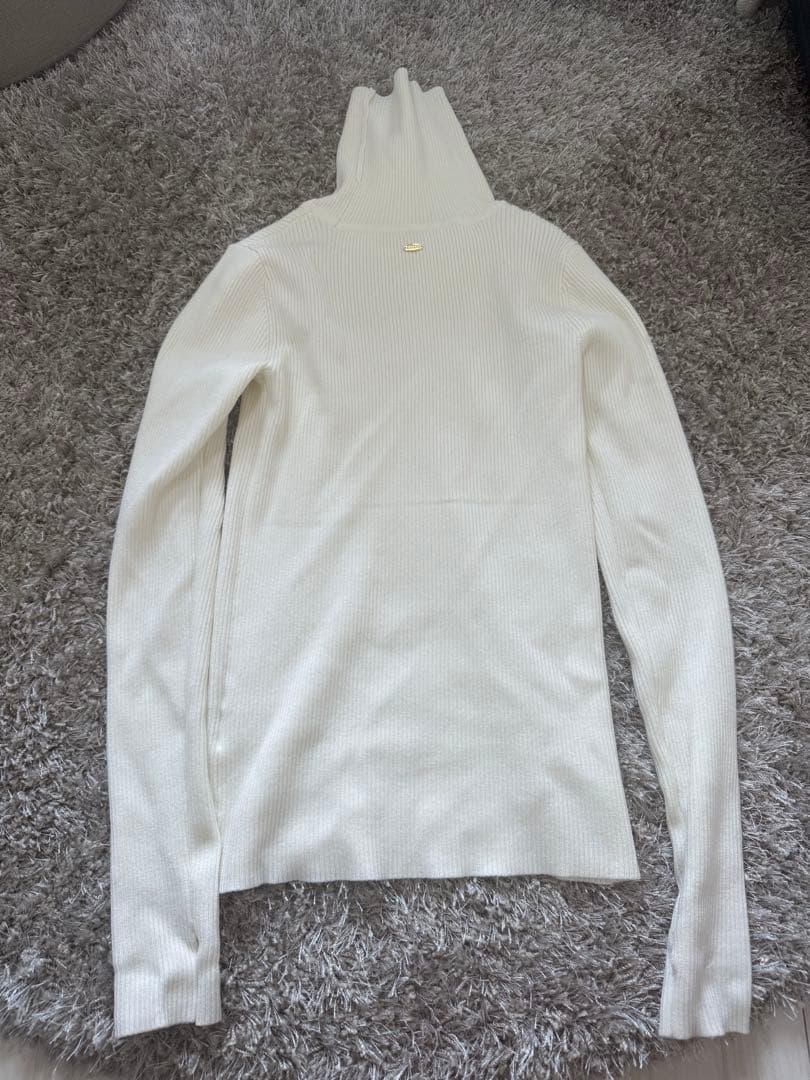 完売品　anuans シルクカシミアブレンドフィットリブタートルネック