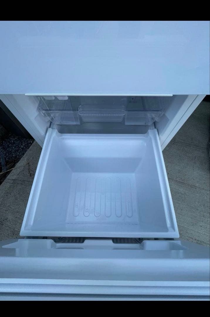 【美品】SHARPシャープ 冷蔵庫 SJ-GD15G-W 152L