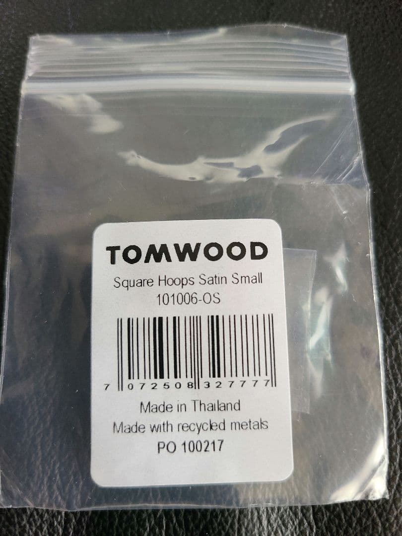 TOM WOOD Square Hoops Small スクエア　ウープ　ピアス