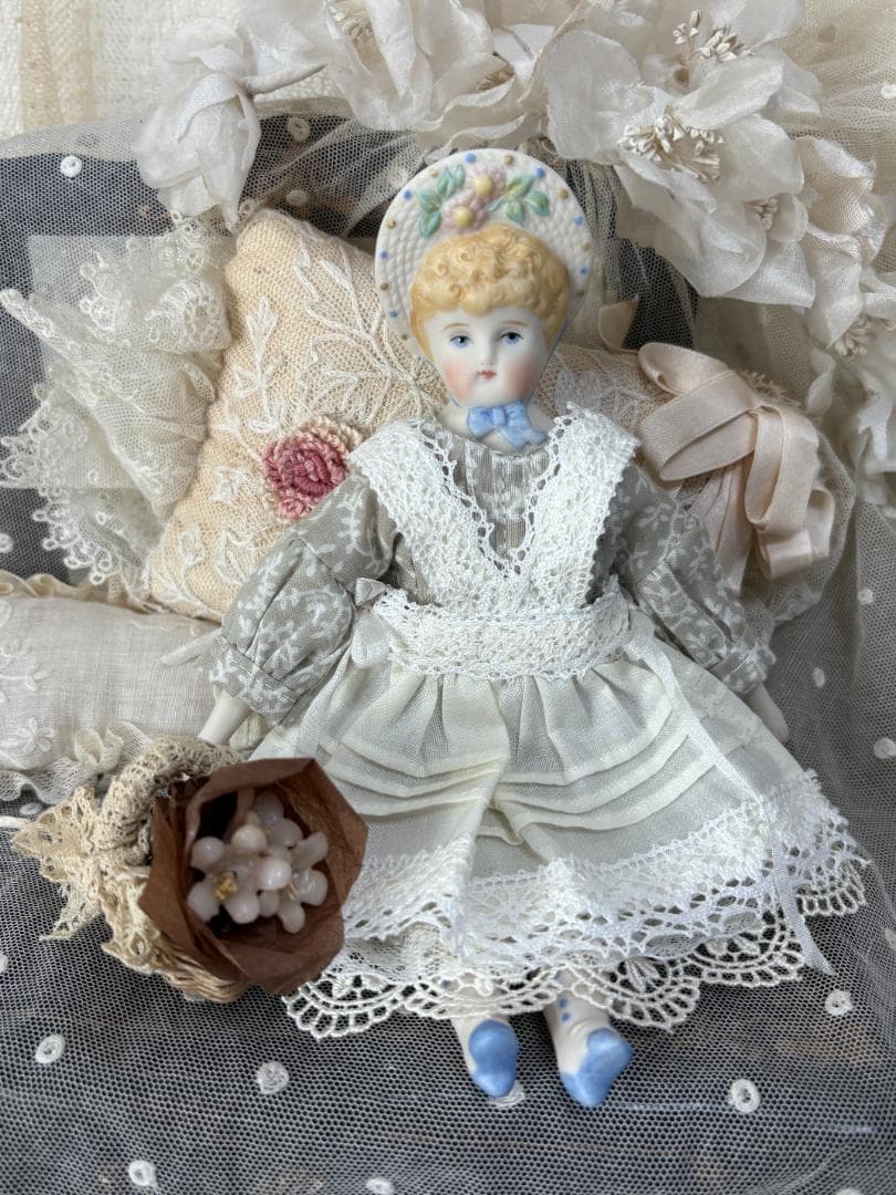 ✨期間限定✨ボネットヘッドのパリアンドール　ビスクドール　ミニョネット