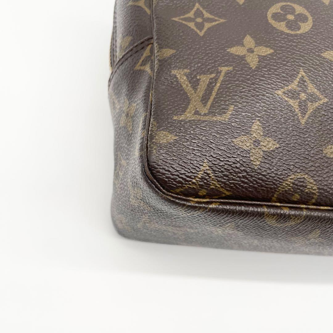 ルイヴィトン　モノグラム　トゥルーストワレット28 化粧ポーチ セカンドバッグ