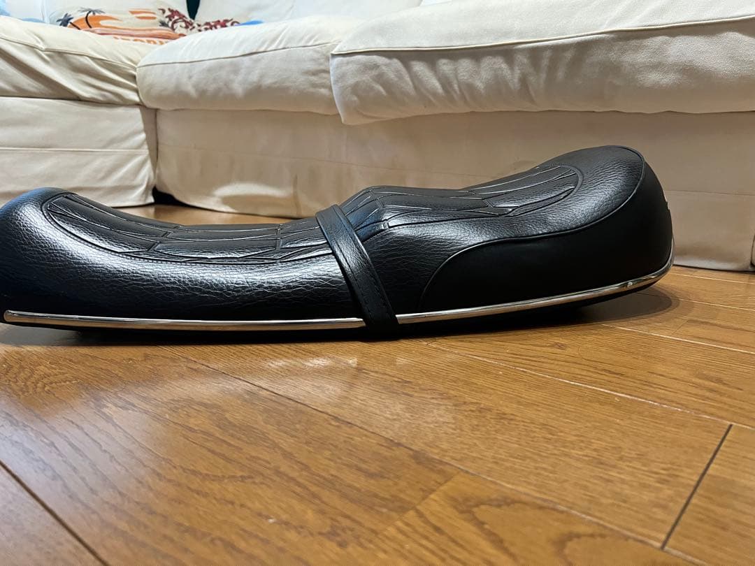 今だけセールgt380初期ノーマルシートあんこ抜き　当時物川口シートのあんこ抜き