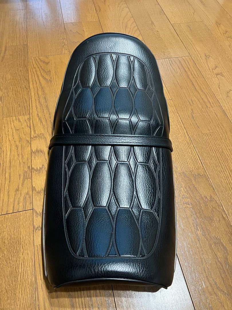 今だけセールgt380初期ノーマルシートあんこ抜き　当時物川口シートのあんこ抜き