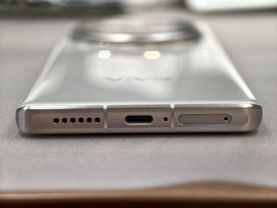 vivo X100 Ultra 12GB/256GB チタンカラー