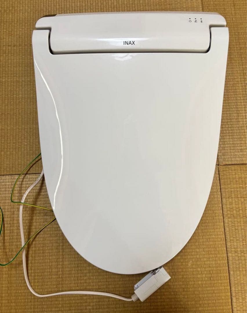 大幅値下げ！【未通水展示品　一部部品なしCW-KA32】LIXILシャワートイレ