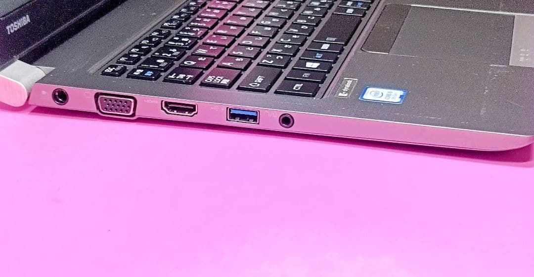 お買い得‼️2019年製✨SSD256✨第8世代✨8GB✨カメラ付ノートパソコン