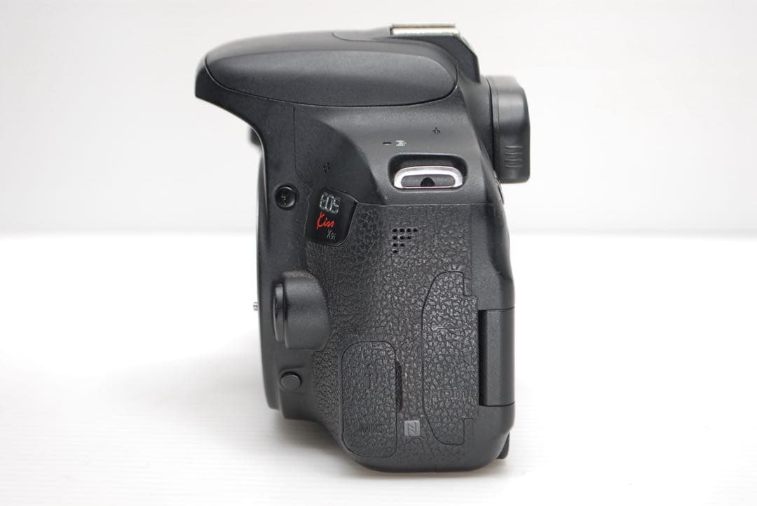 ❤️スポーツ観戦や旅行に❤️Canon kiss X9i 最強カメラ 極美品