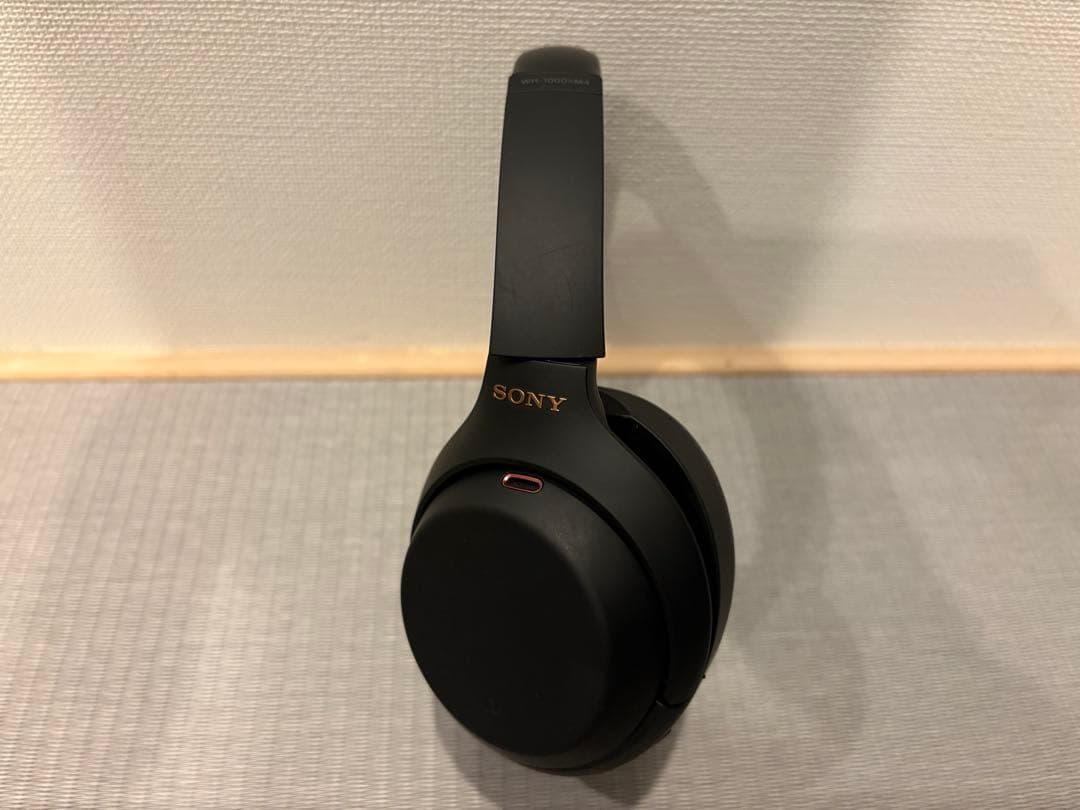 ノイズキャンセリング　ヘッドホン　SONY WH-1000XM4