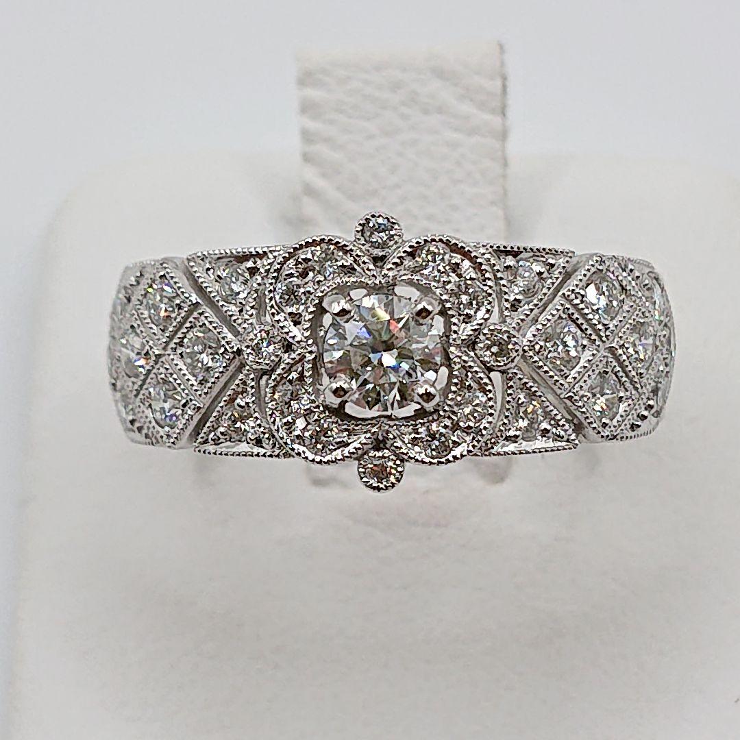 アンティーク風フラワーデザイン 天然ダイヤモンドリング Pt950