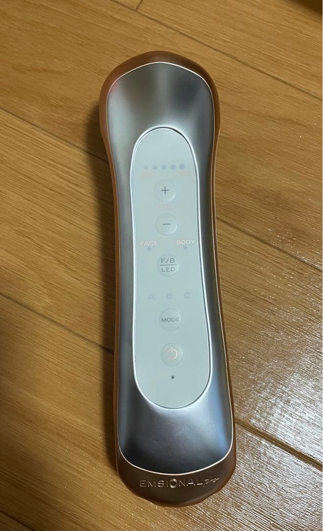 セプテム　エモーショナルプロ 美容液のAX7 2本付き（新品）