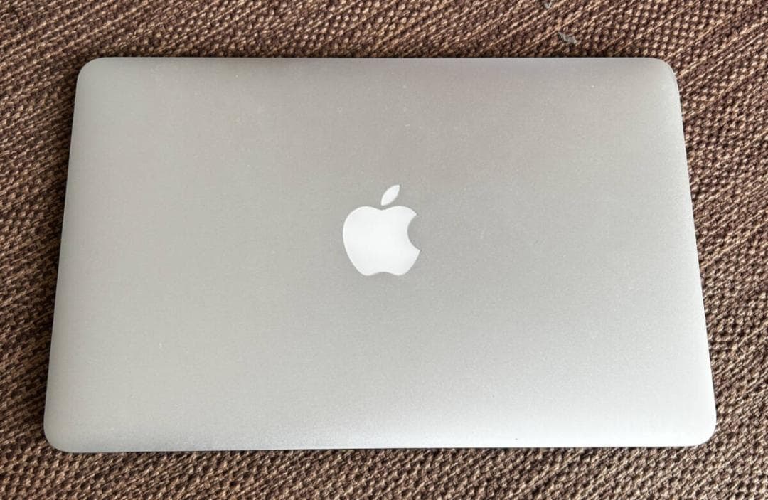 11インチ MacBook Air 2015 メモリ 4GB SSD 128GB