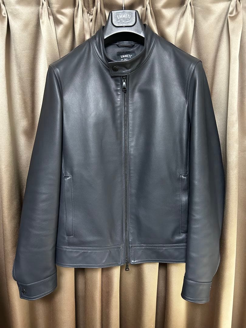 【美品】EMMETI エンメティ JURI ダークグレー 44 限定カーフレザー