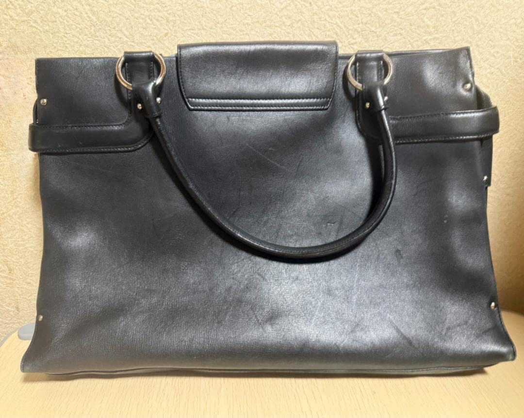 【特別セール中】 はなちゃん:フェラガモ黒 ハンドバッグ/ビジネスバック