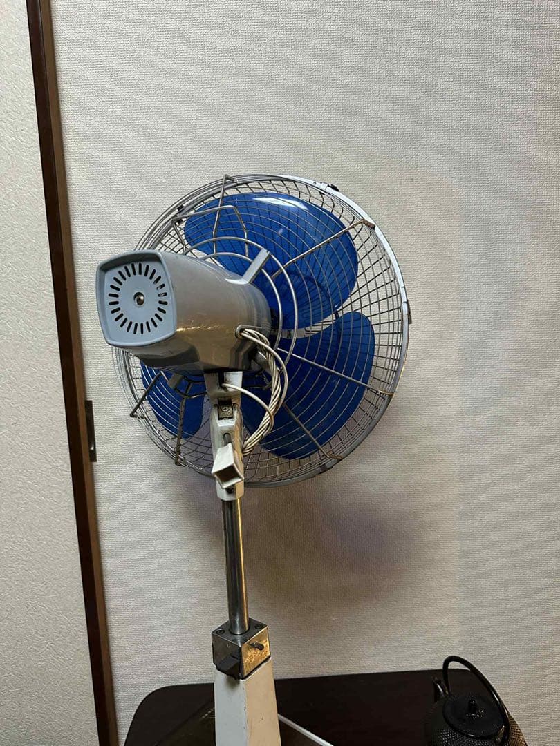 レトロスタイル スタンド式扇風機 青