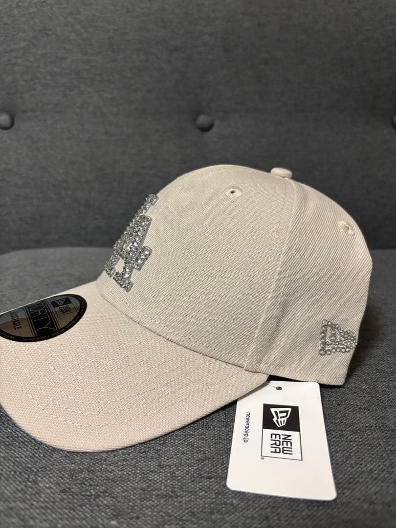 New Era 9FORTY LAロゴ ベージュキャップ