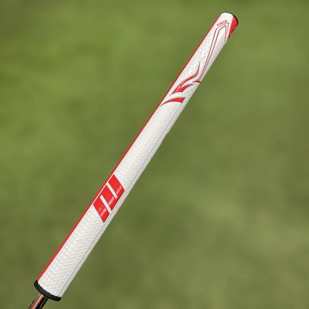 Odyssey Sabertooth+SuperStrokeグリップ 38インチ