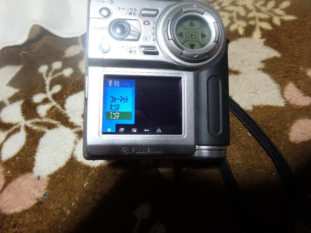 動作品 FUJIFILM 4700Z FinePix デジタルカメラ 乾電池駆動