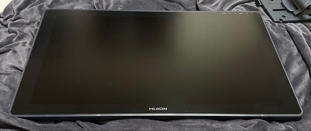 HUION KAMVAS 22 Plus 液タブ