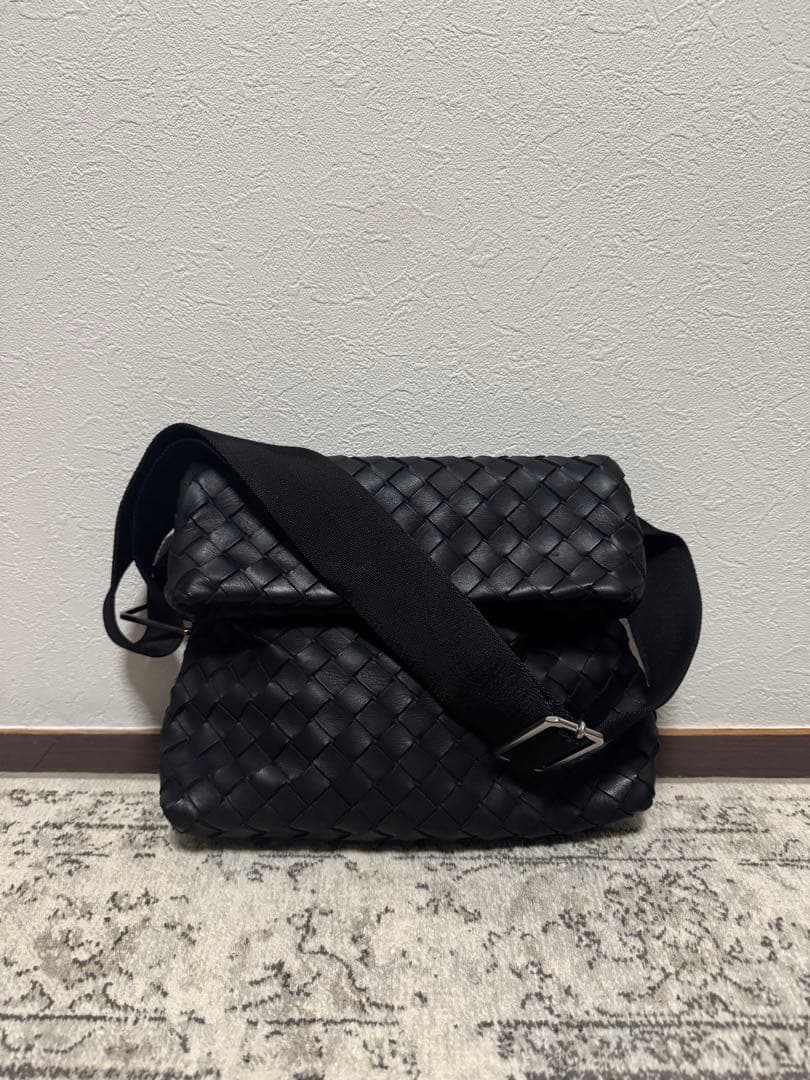 ケ*ク様 ボッテガヴェネタ イントレチャート ボディバッグ ショルダーバッグ