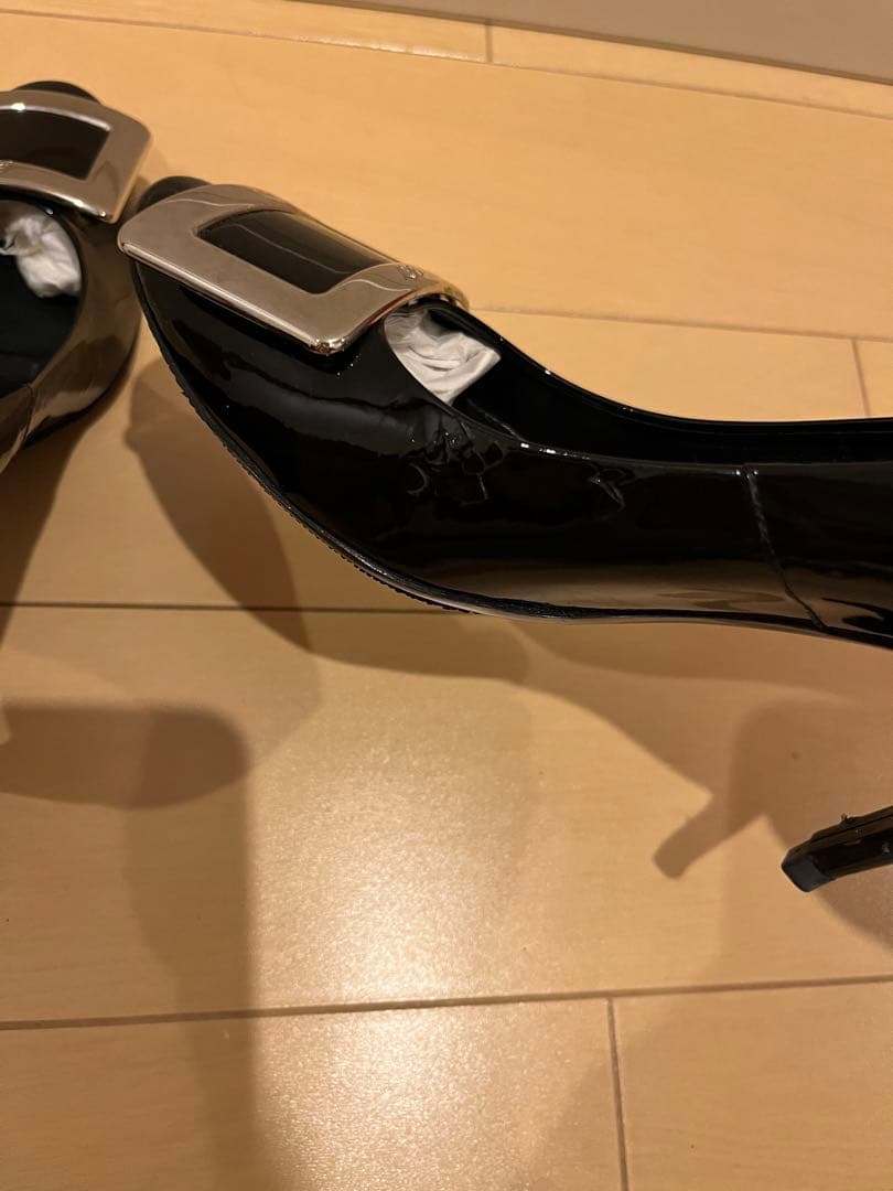 Roger Vivierロジェヴィヴィエブラックハイヒール バックル付きパンプス